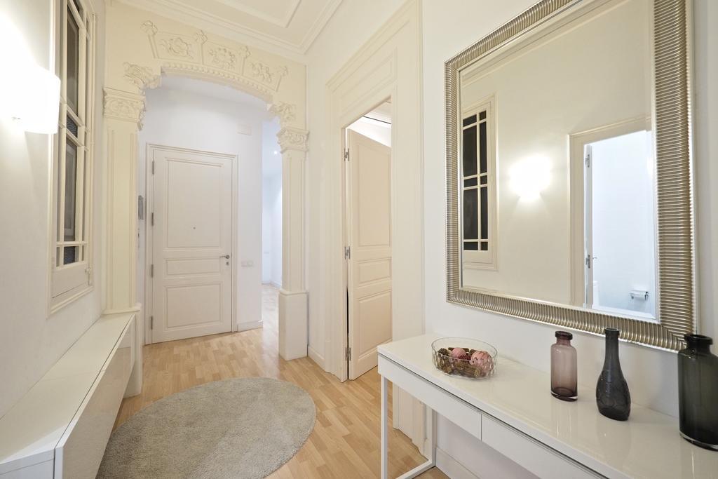 Way To Bcn Casa Rovira Apartment บาร์เซโลนา ภายนอก รูปภาพ