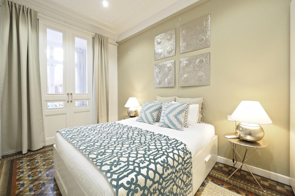 Way To Bcn Casa Rovira Apartment บาร์เซโลนา ภายนอก รูปภาพ